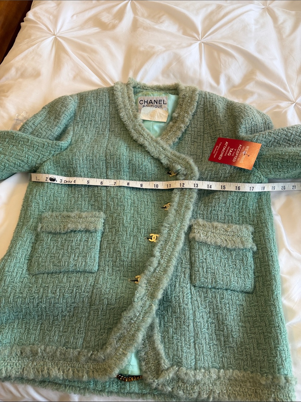 Chanel Vintage Mint Bouclé Skirt Suit with Gold Buttons size 34 - Picture 13 of 17